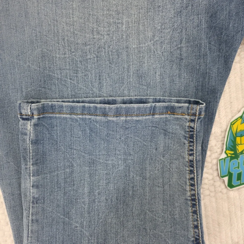 Levis 541 Athletic Taper Jeans Mens 47x28 Blue Medium Wash Denim Relaxed Fit